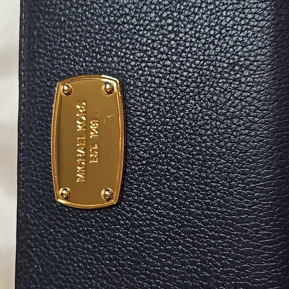 Michael Kors Zip Around Wallet clutch NAVY BLUE Gold Hardware - Picture 4 of 12